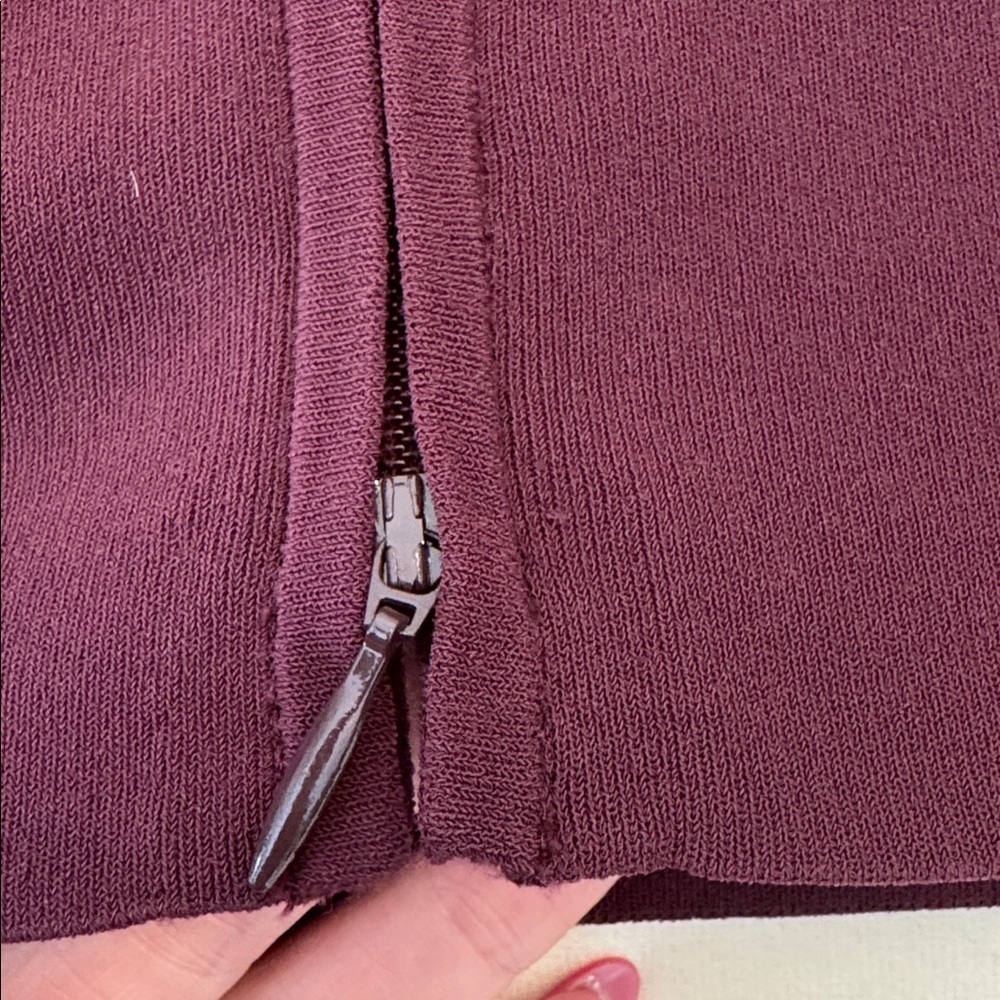 NWT! Lululemon Ribbed Knit Mini- Front Zip in Garnet, sz XL - Picture 9 of 10